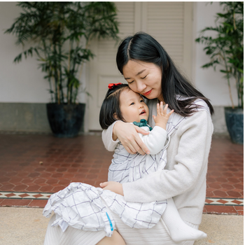 10 Benefits of Babywearing, Why You Should Wear Your Baby
